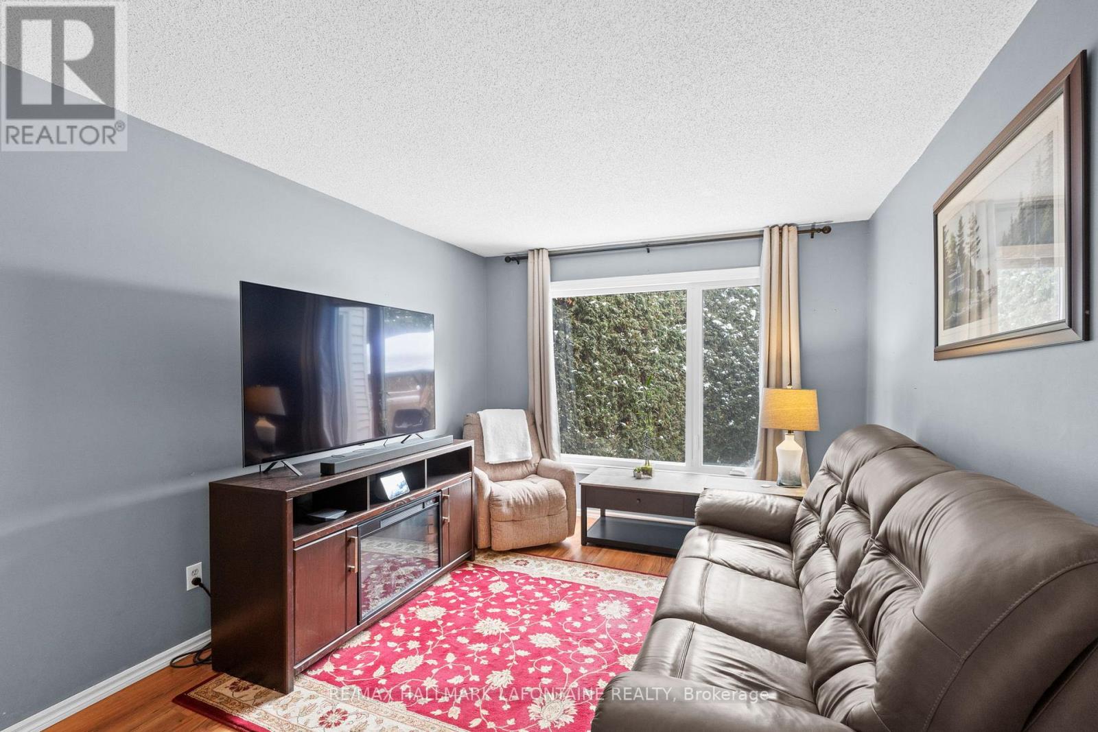 1802 Turnberry Road, Ottawa, Ontario  K1E 3V1 - Photo 5 - X12858588