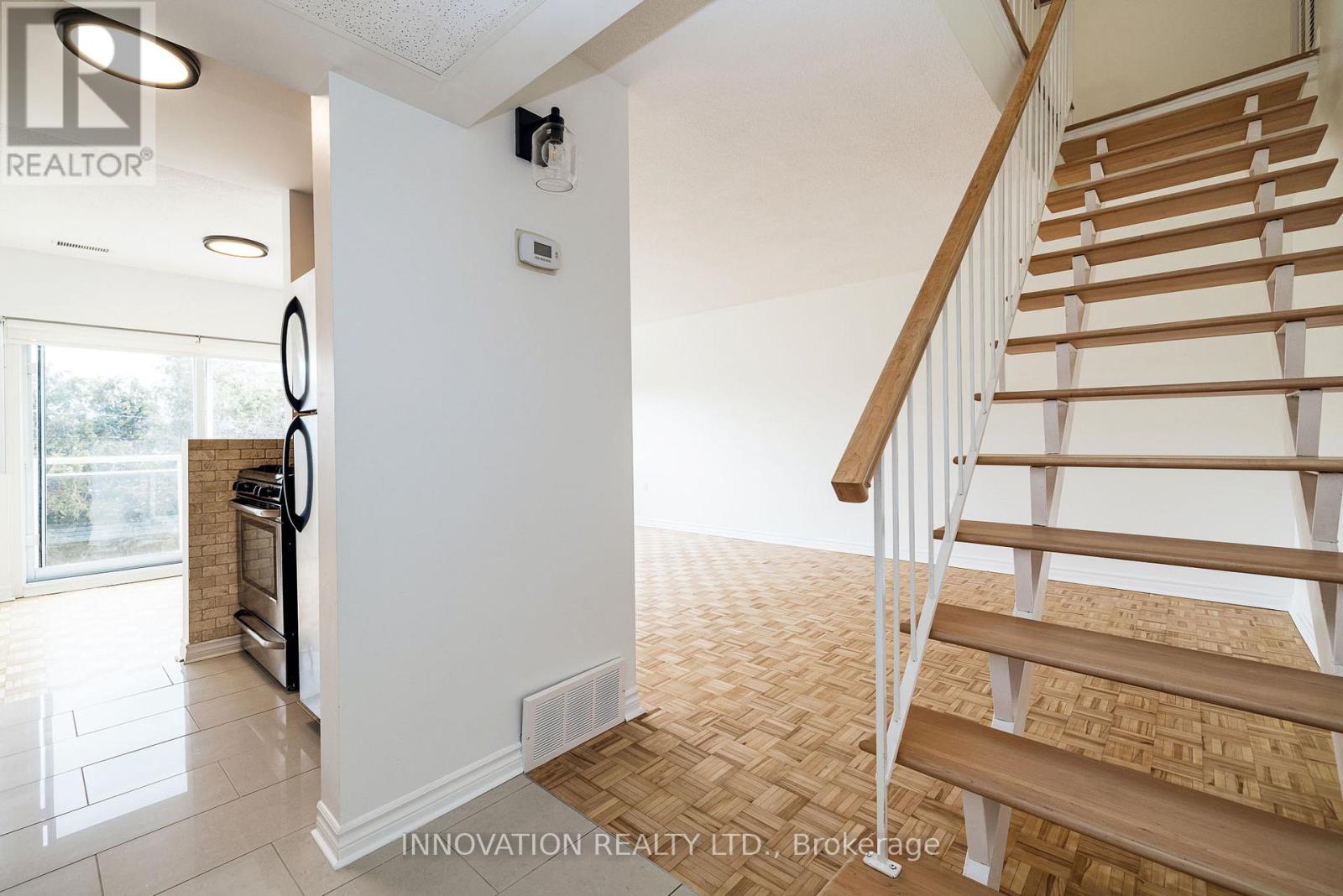 224 - 12 Corkstown Road, Ottawa, Ontario  K2H 5B3 - Photo 4 - X12858606