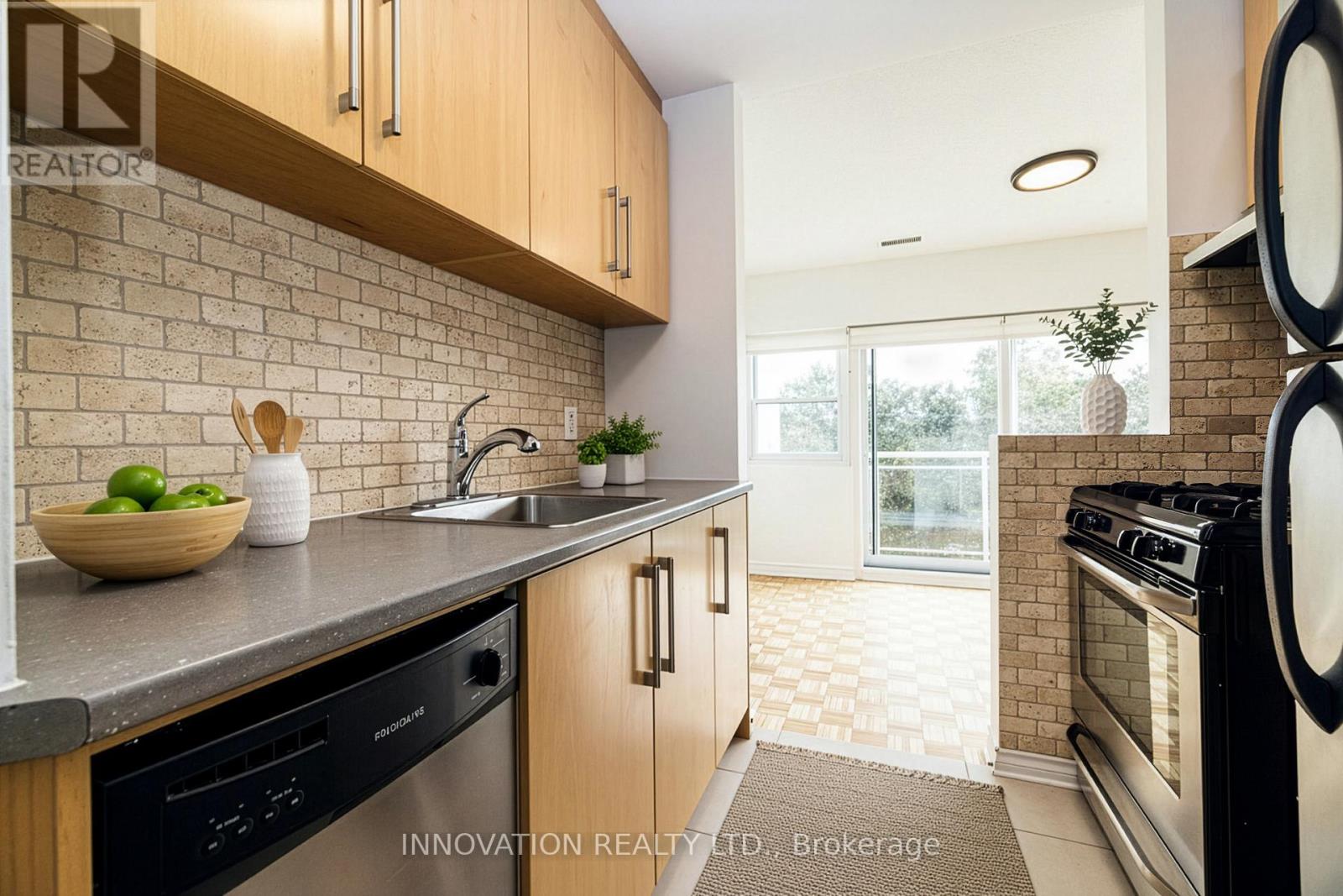 224 - 12 Corkstown Road, Ottawa, Ontario  K2H 5B3 - Photo 5 - X12858606