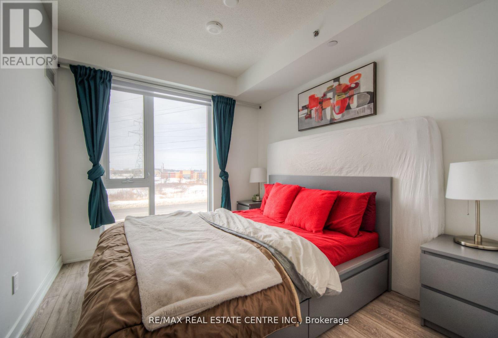 B310 - 3200 Dakota Common Road, Burlington, Ontario  L7M 2A8 - Photo 11 - W12856752