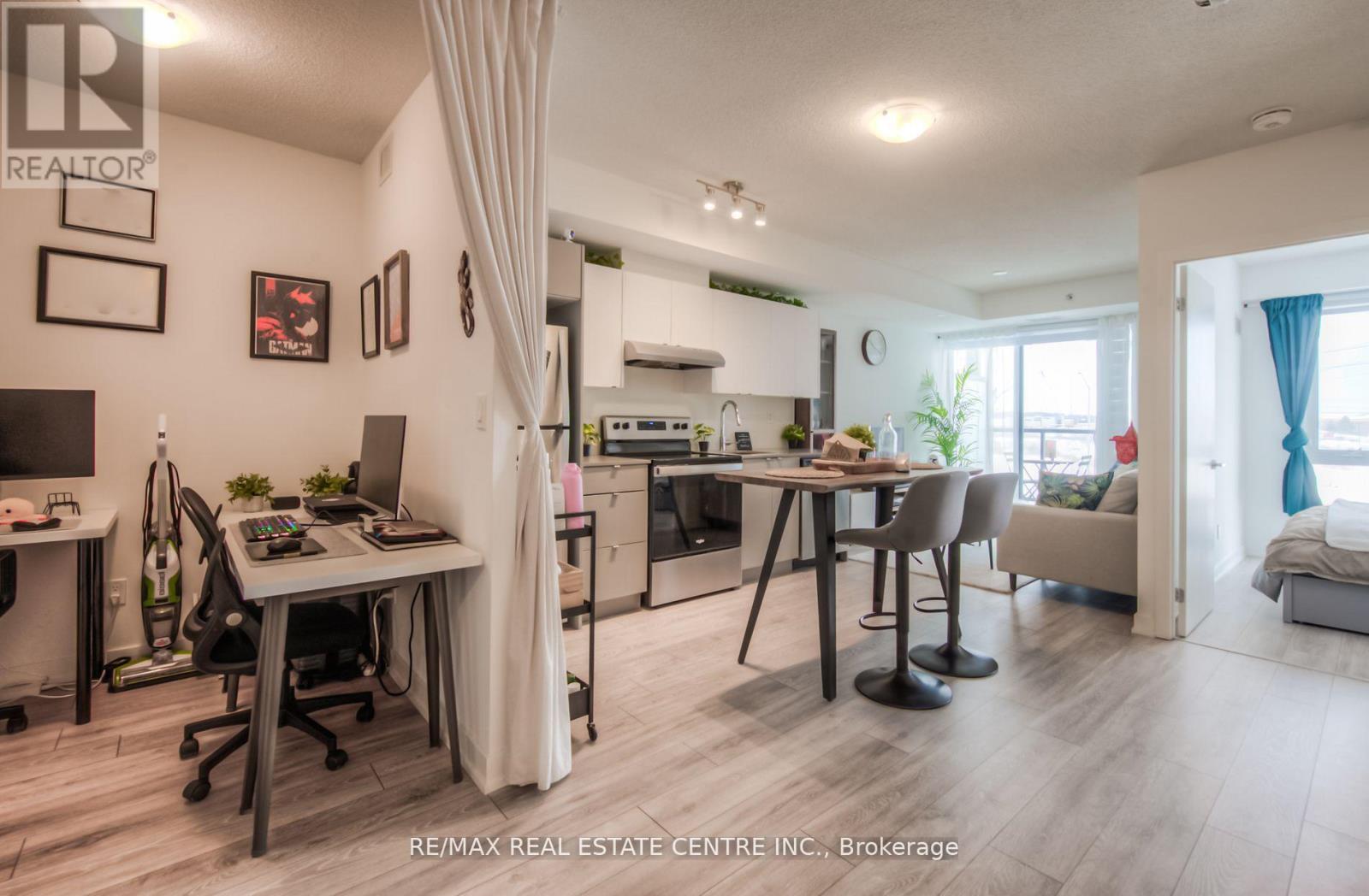 B310 - 3200 Dakota Common Road, Burlington, Ontario  L7M 2A8 - Photo 8 - W12856752