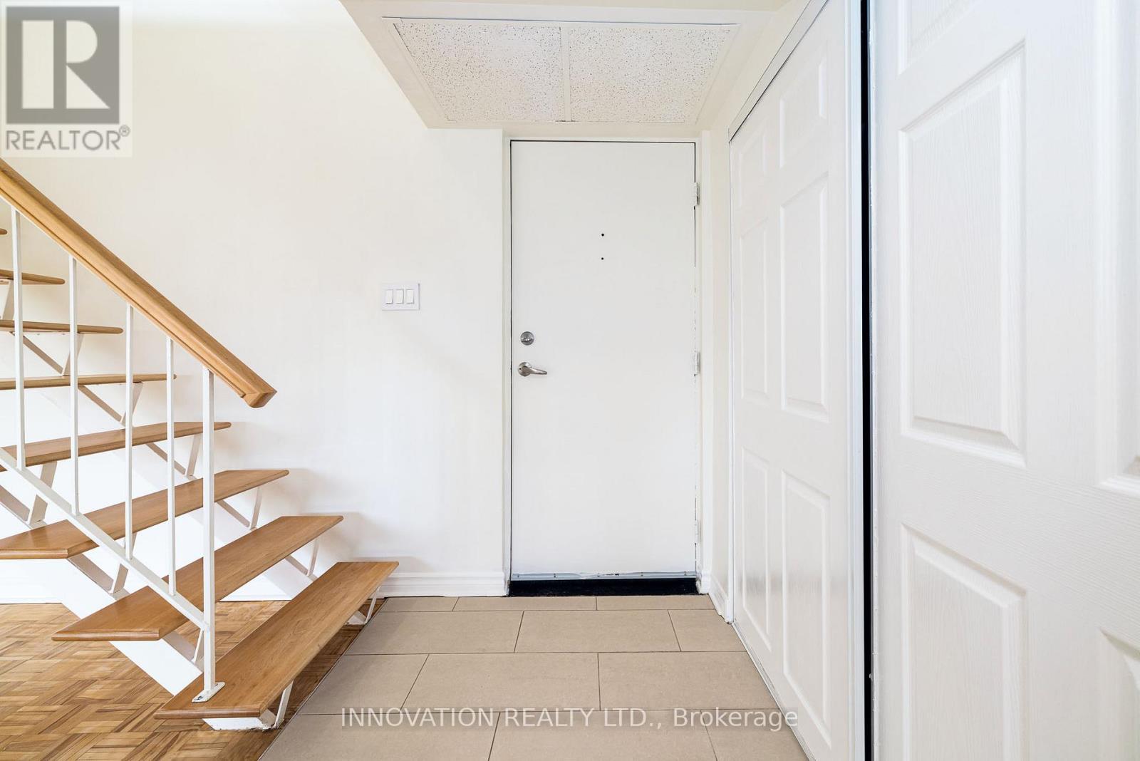 224 - 12 Corkstown Road, Ottawa, Ontario  K2H 5B3 - Photo 3 - X12858606