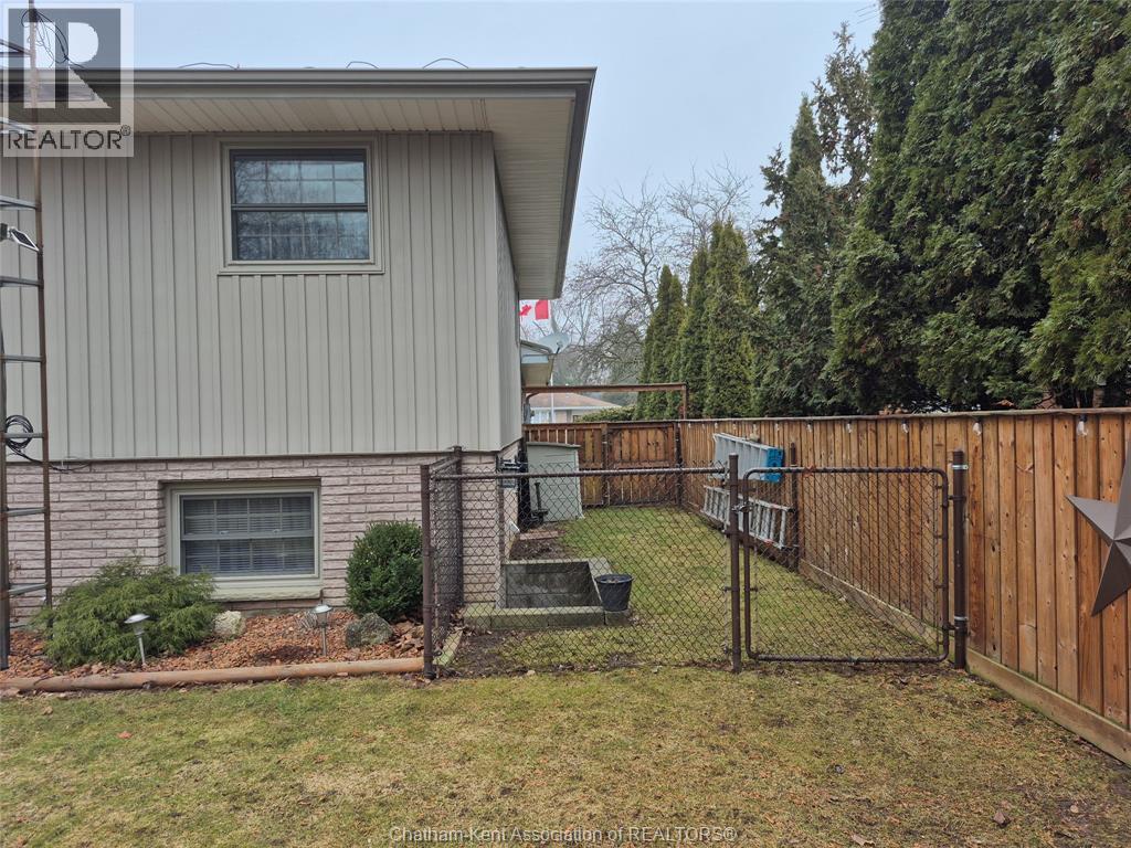 35 Richard Street South, Ridgetown, Ontario  N0P 2C0 - Photo 3 - 26001877