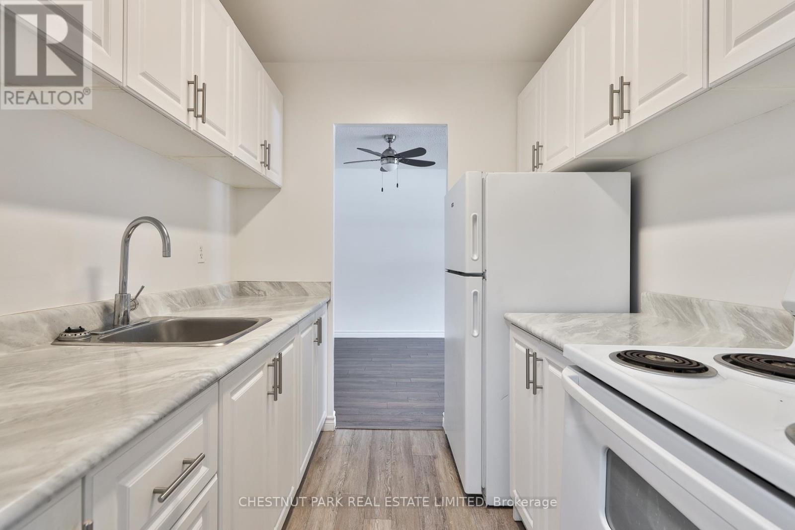 106 - 900 Glen Street, Oshawa, Ontario  L1J 5Z4 - Photo 4 - E12858598