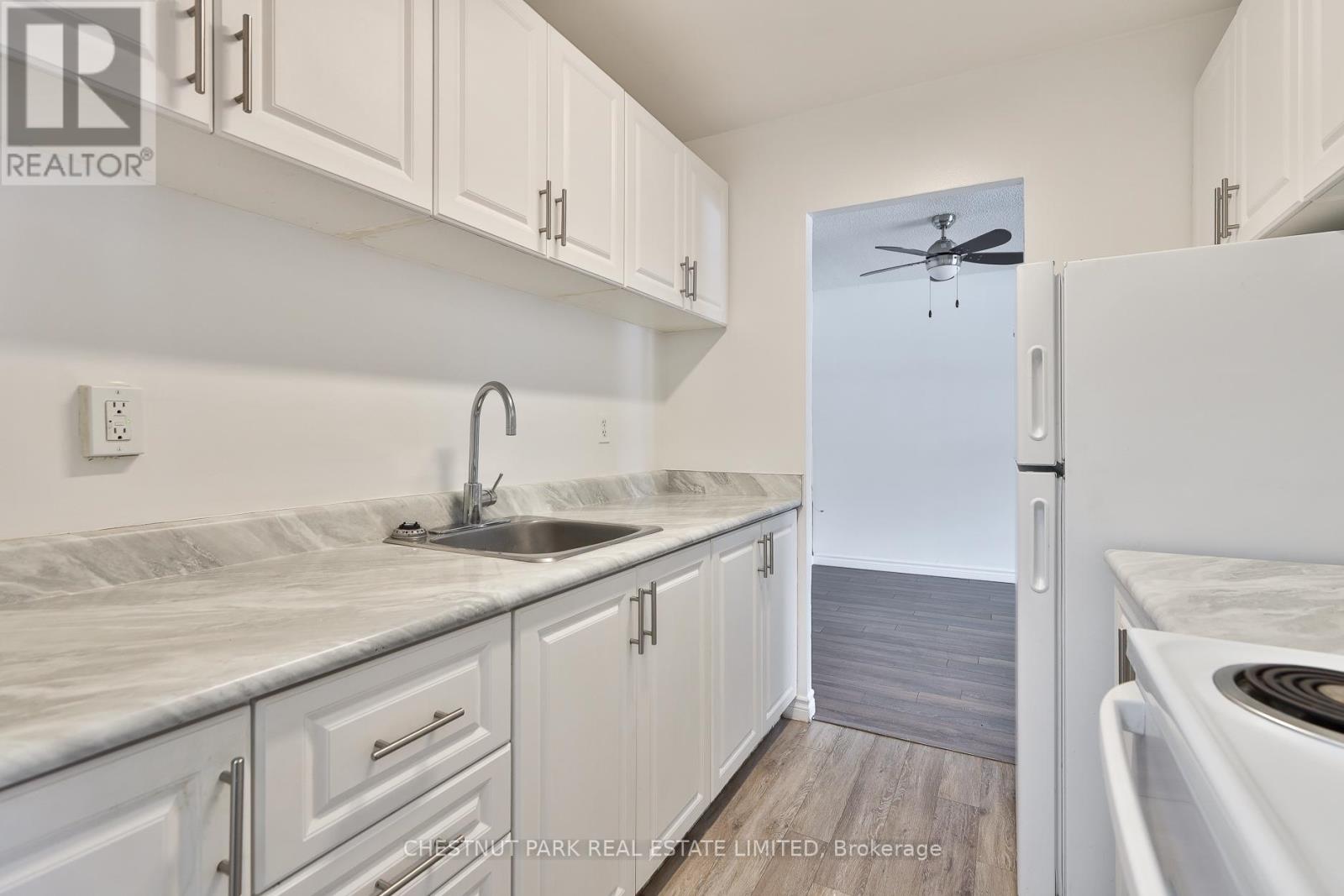 106 - 900 Glen Street, Oshawa, Ontario  L1J 5Z4 - Photo 5 - E12858598