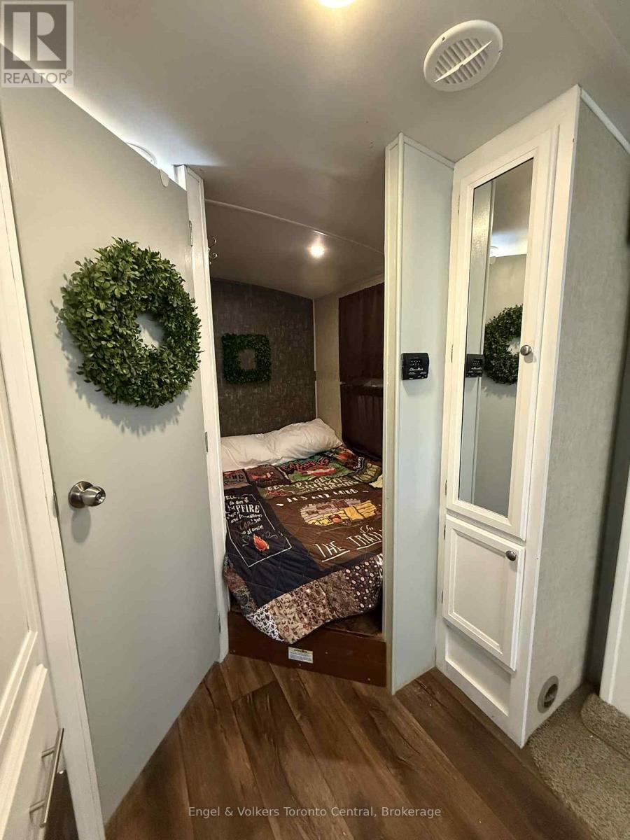 T 2 - 7489 Sideroad 5 E, Wellington North, Ontario  N0G 2L0 - Photo 16 - X12831460