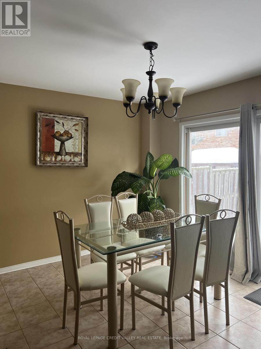 4 Kanata Road, Brampton, Ontario  L7A 3R2 - Photo 10 - W12858568