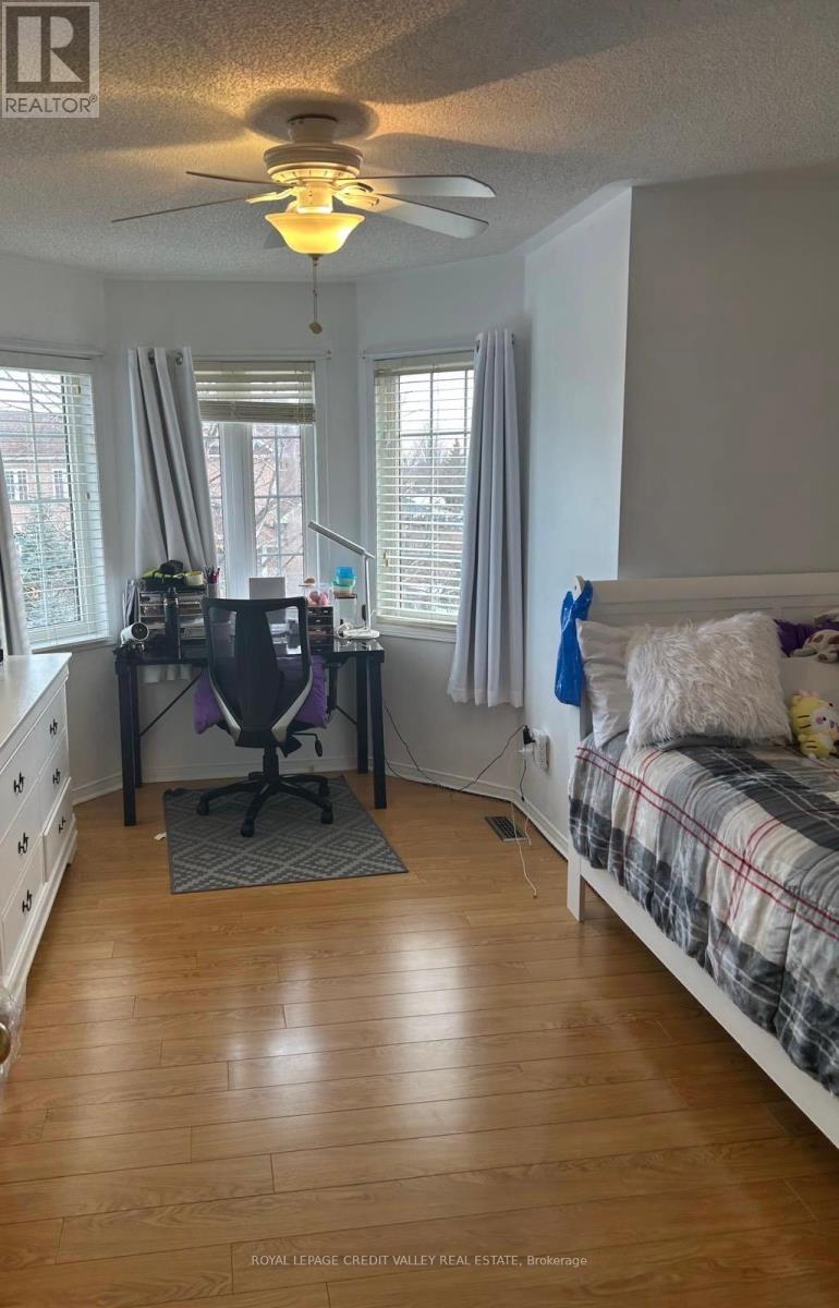 4 Kanata Road, Brampton, Ontario  L7A 3R2 - Photo 13 - W12858568