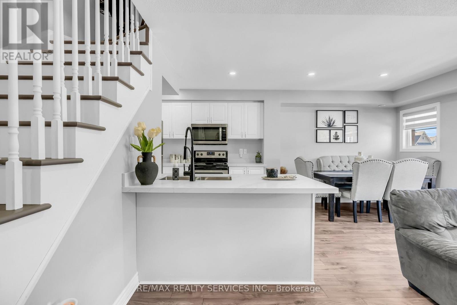 185 - 200 Veterans Drive, Brampton, Ontario  L7A 4S6 - Photo 10 - W12858576