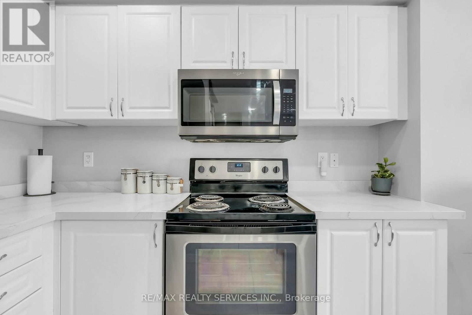 185 - 200 Veterans Drive, Brampton, Ontario  L7A 4S6 - Photo 13 - W12858576