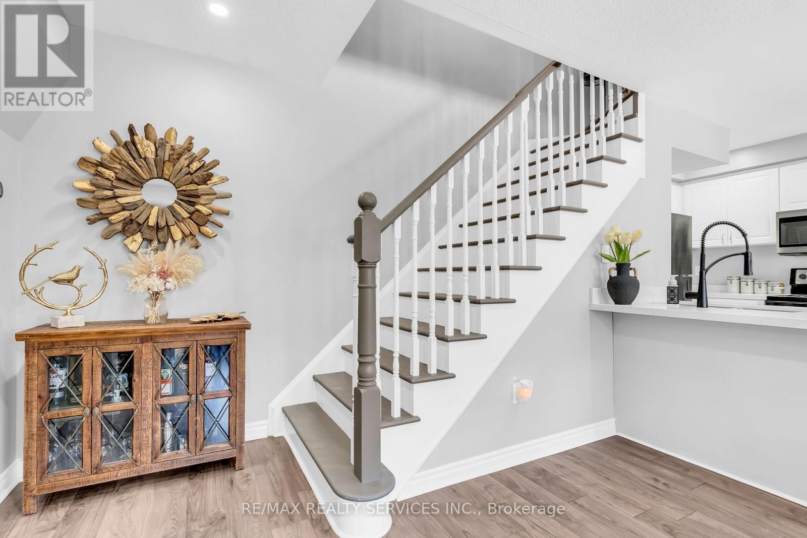 185 - 200 Veterans Drive, Brampton, Ontario  L7A 4S6 - Photo 21 - W12858576