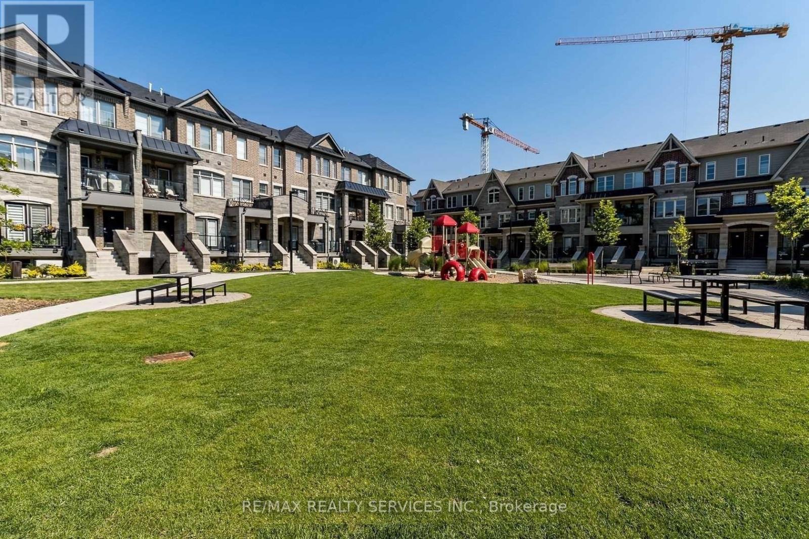 185 - 200 Veterans Drive, Brampton, Ontario  L7A 4S6 - Photo 41 - W12858576