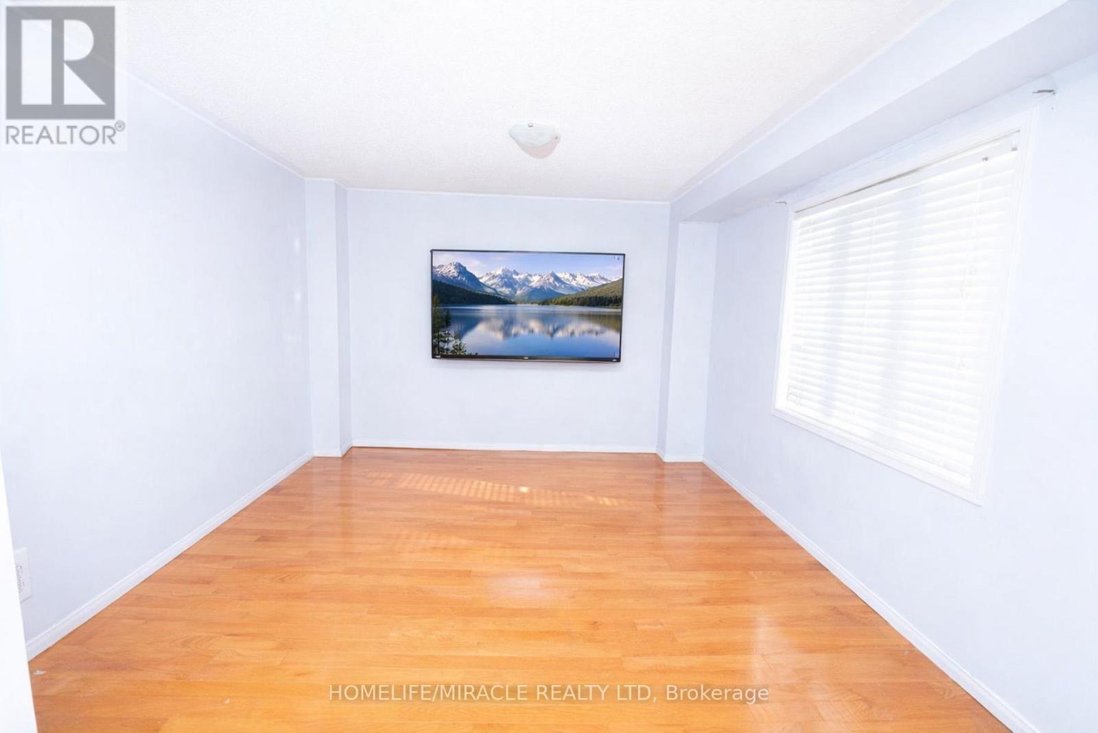 16 Dunure Crescent, Brampton (Fletcher's Meadow), Ontario  L7A 2Y5 - Photo 11 - W12858600