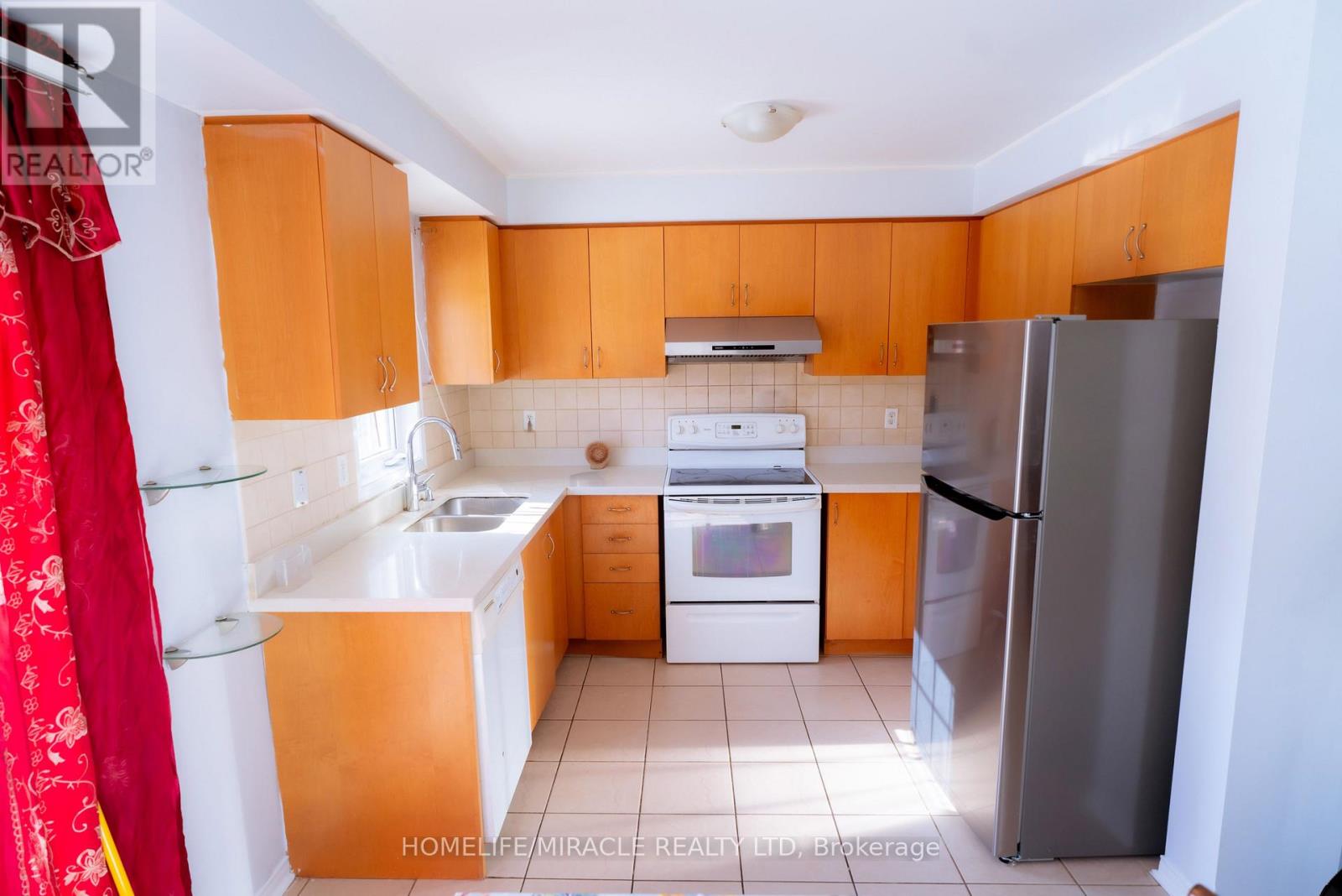 16 Dunure Crescent, Brampton (Fletcher's Meadow), Ontario  L7A 2Y5 - Photo 15 - W12858600