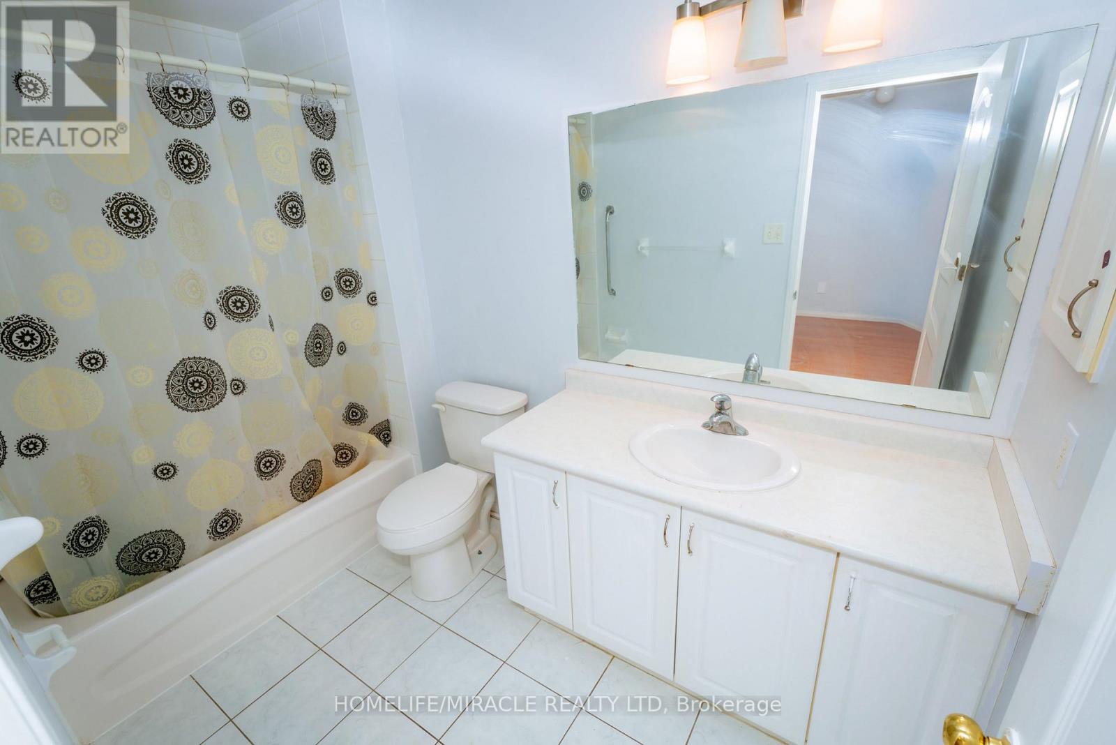 16 Dunure Crescent, Brampton (Fletcher's Meadow), Ontario  L7A 2Y5 - Photo 25 - W12858600