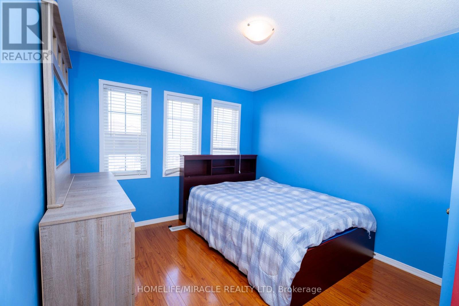 16 Dunure Crescent, Brampton (Fletcher's Meadow), Ontario  L7A 2Y5 - Photo 27 - W12858600