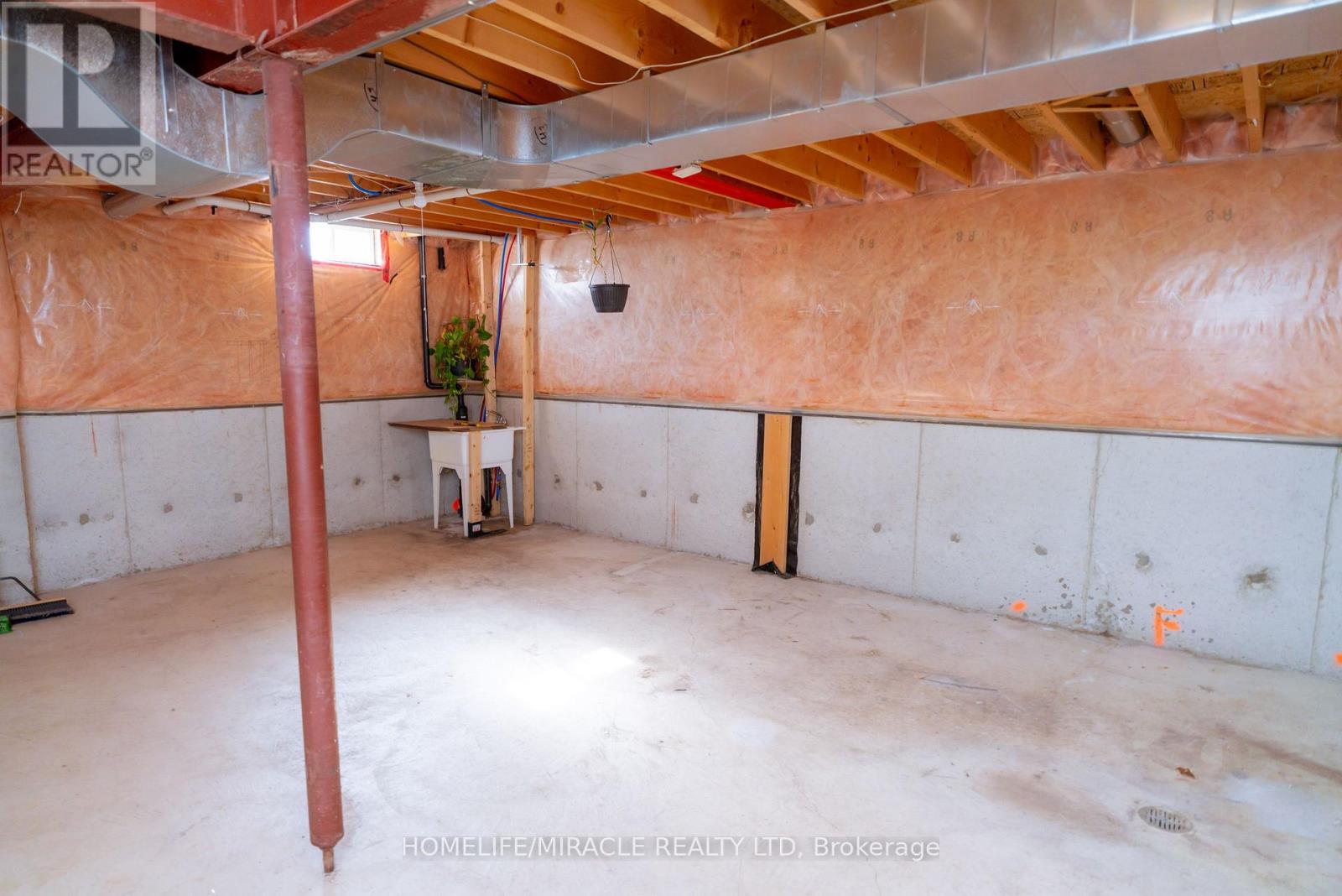 16 Dunure Crescent, Brampton (Fletcher's Meadow), Ontario  L7A 2Y5 - Photo 31 - W12858600