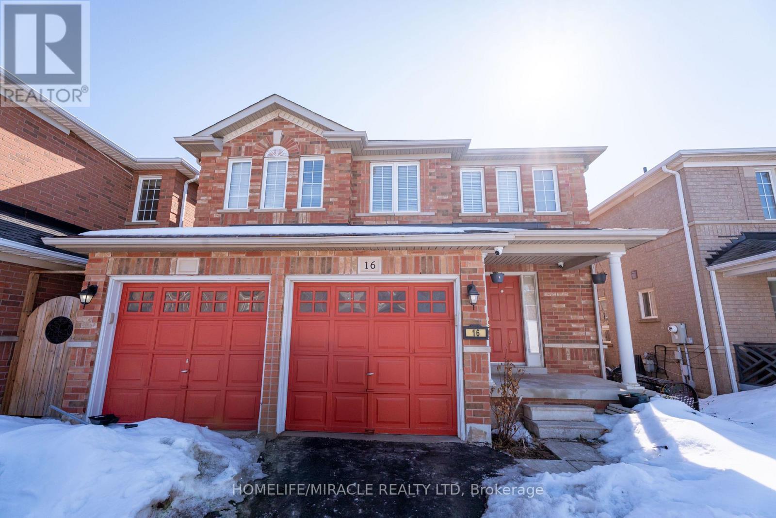 16 Dunure Crescent, Brampton (Fletcher's Meadow), Ontario  L7A 2Y5 - Photo 4 - W12858600