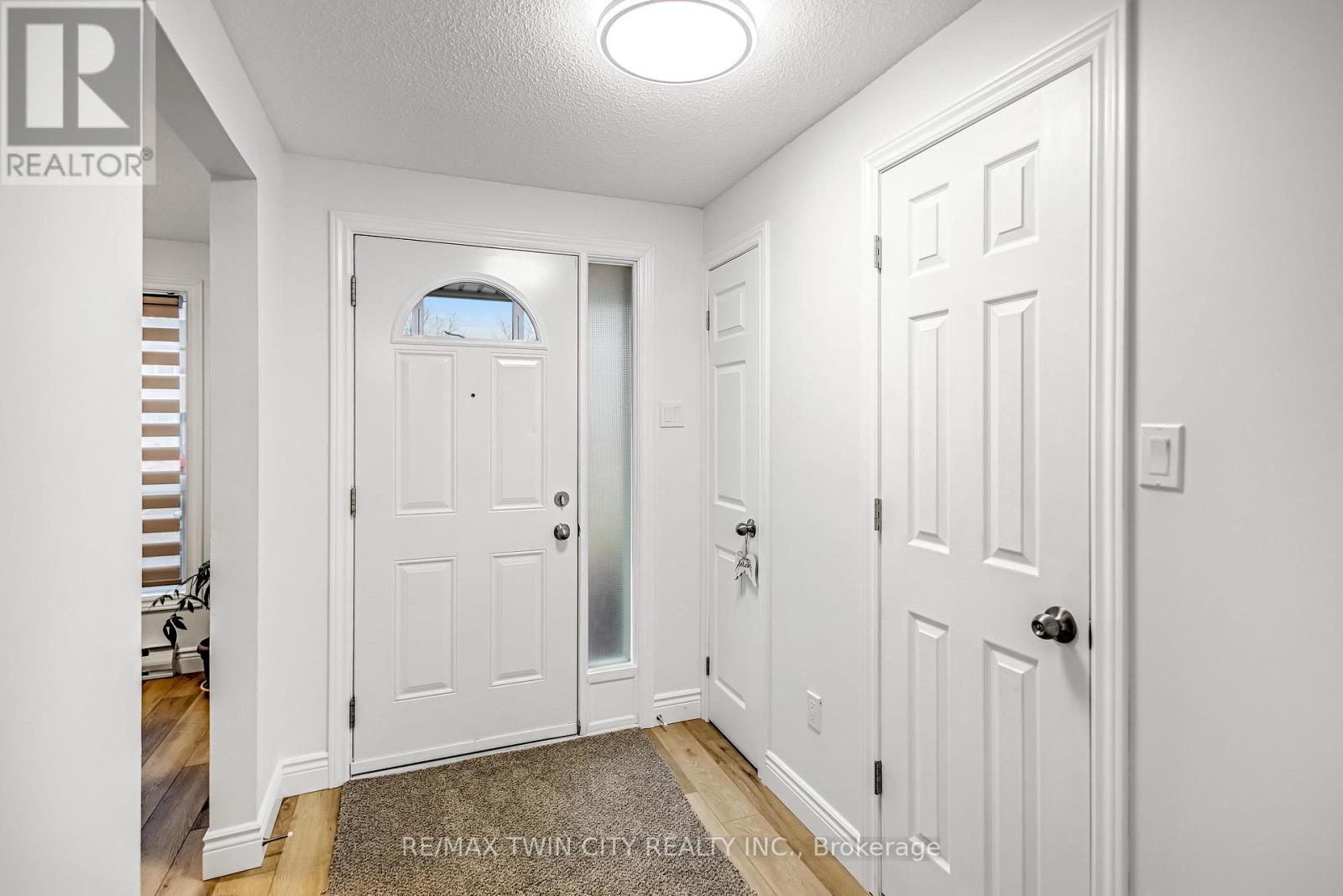 16 - 494 Grey Street, Brantford, Ontario  N3S 7S6 - Photo 2 - X12858572