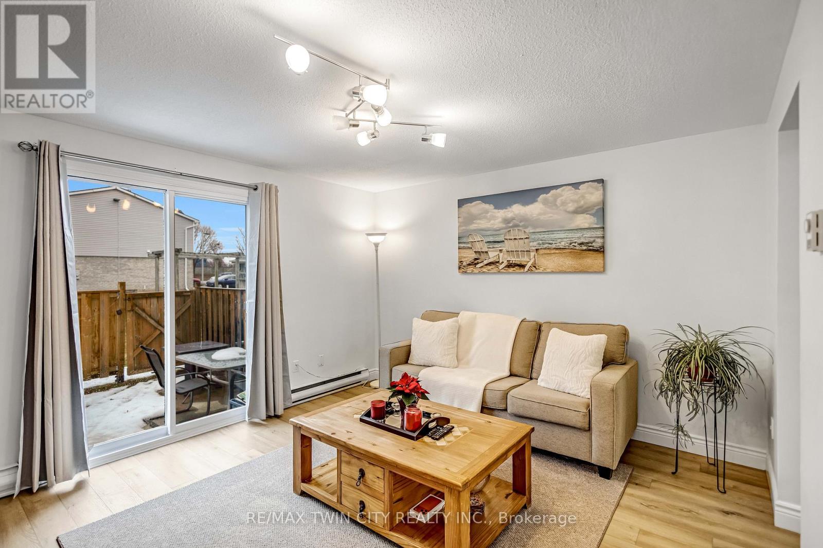 16 - 494 Grey Street, Brantford, Ontario  N3S 7S6 - Photo 4 - X12858572