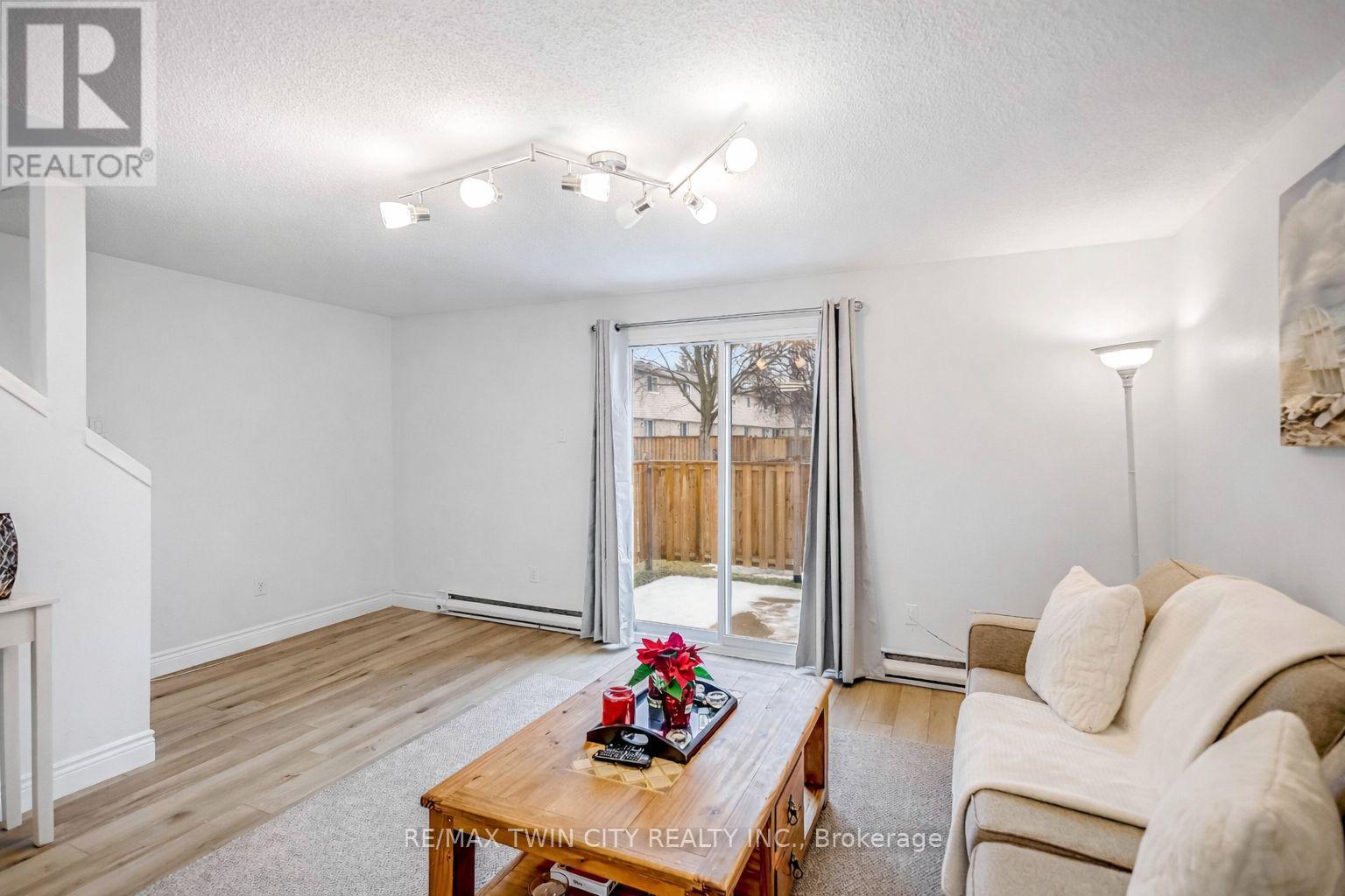 16 - 494 Grey Street, Brantford, Ontario  N3S 7S6 - Photo 5 - X12858572