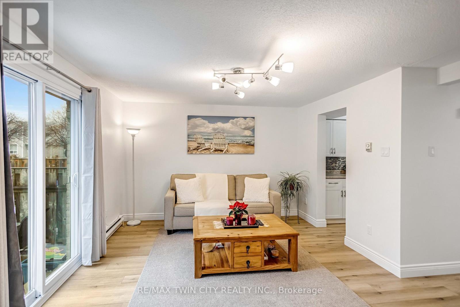 16 - 494 Grey Street, Brantford, Ontario  N3S 7S6 - Photo 6 - X12858572