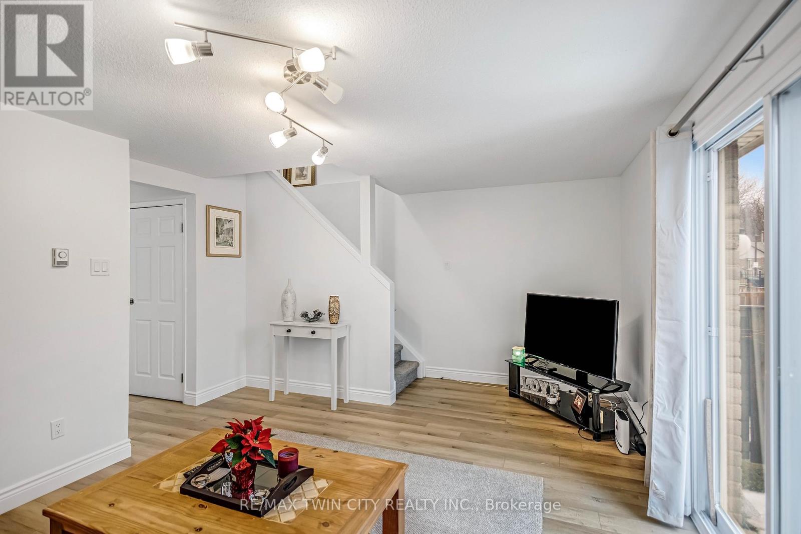 16 - 494 Grey Street, Brantford, Ontario  N3S 7S6 - Photo 8 - X12858572