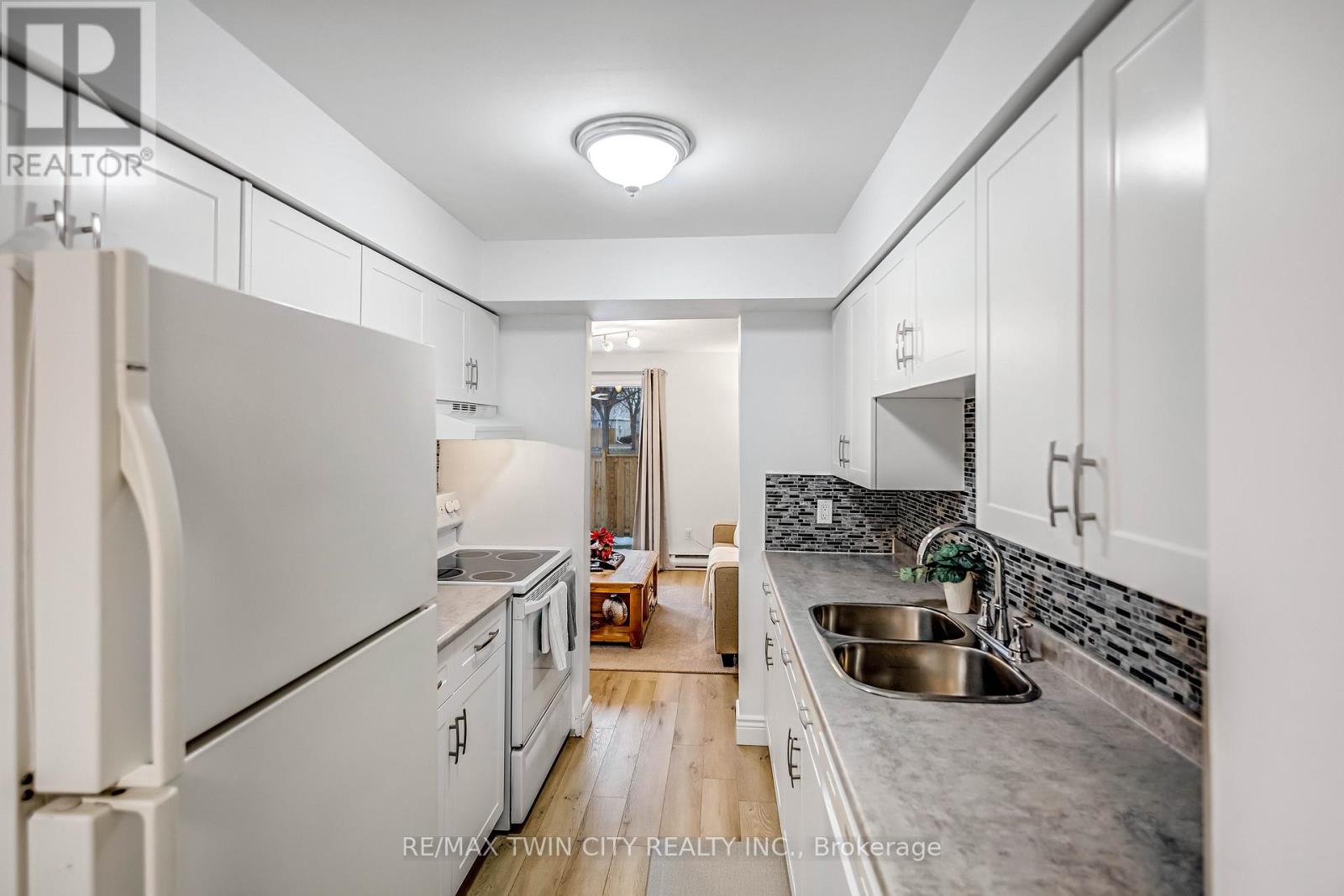 16 - 494 Grey Street, Brantford, Ontario  N3S 7S6 - Photo 9 - X12858572