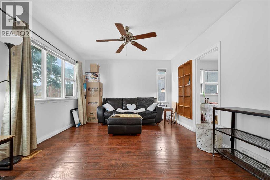 544 21 Street S, Lethbridge, Alberta  T1J 3K3 - Photo 5 - A2291364