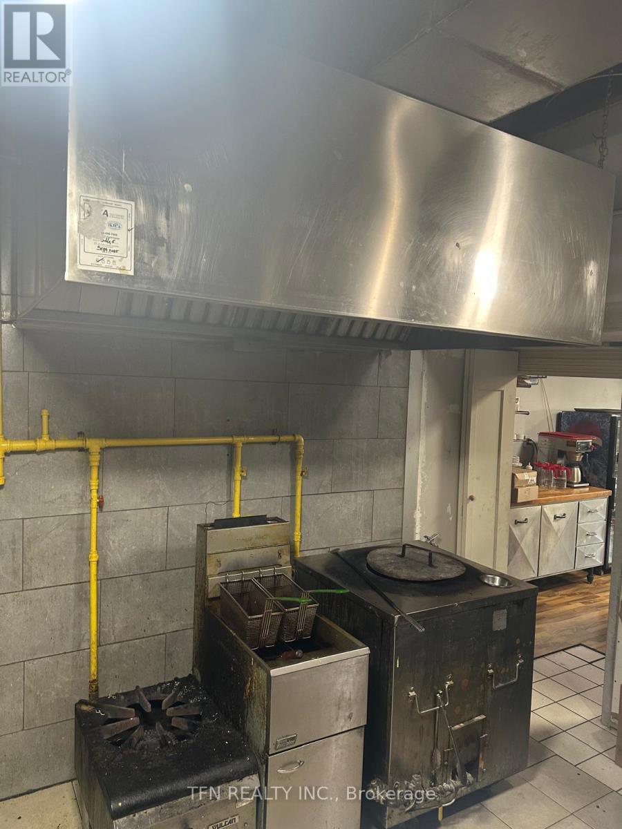 3 - 433 Simcoe Street S, Oshawa (Central), Ontario  L1H 3E2 - Photo 9 - E12609908