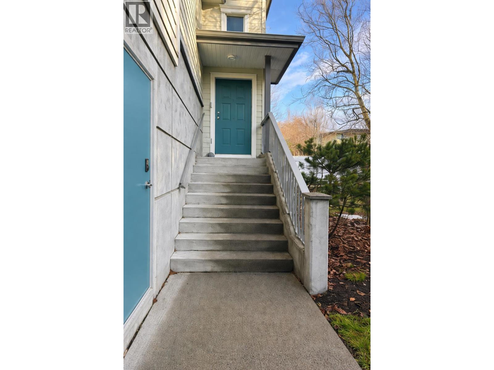 36 40632 GOVERNMENT ROAD, squamish, British Columbia