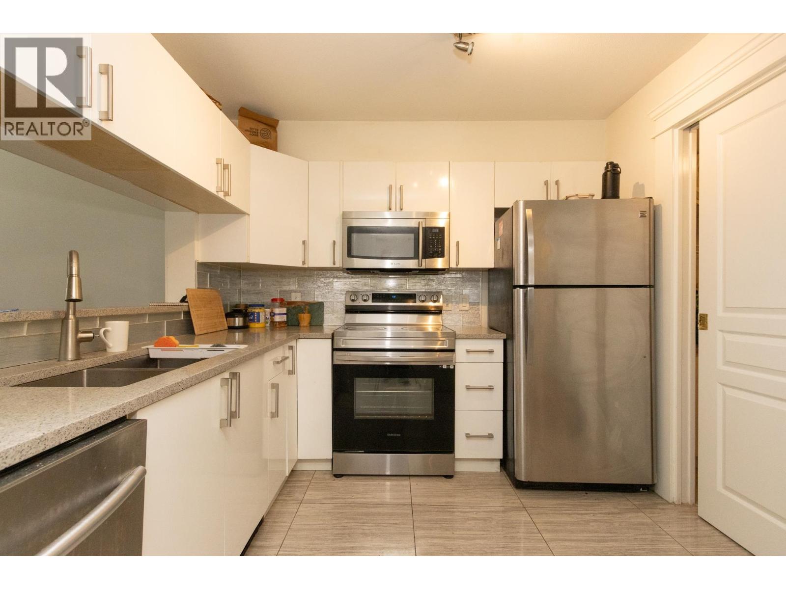 108 8450 Jellicoe Street, Vancouver, British Columbia  V5S 4S9 - Photo 5 - R3097238