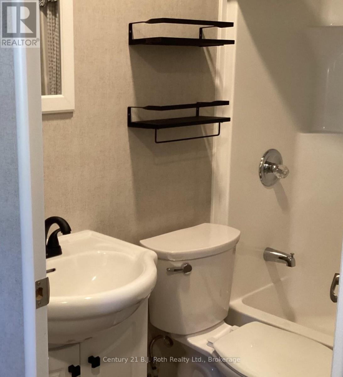 719 Poplar Crescent, Bracebridge, Ontario  P1L 1W9 - Photo 20 - X12858234