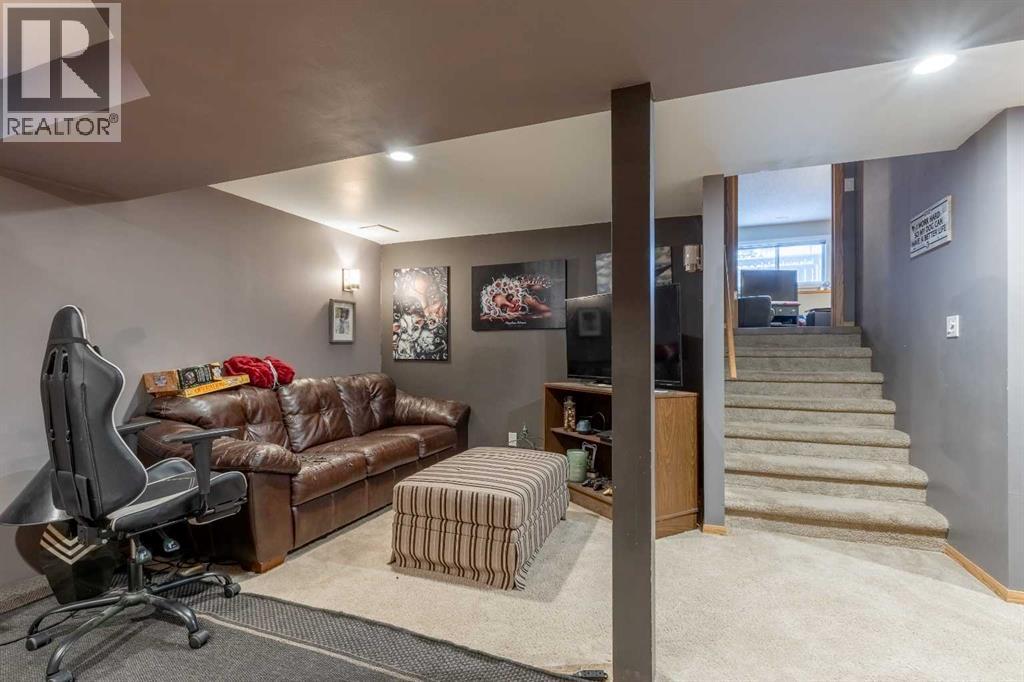 327 Heritage Crescent W, Lethbridge, Alberta  T1K 6V9 - Photo 29 - A2283658