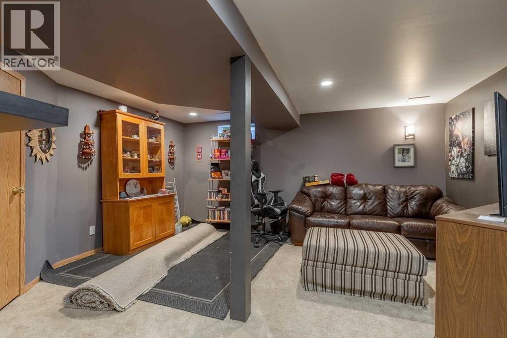 327 Heritage Crescent W, Lethbridge, Alberta  T1K 6V9 - Photo 28 - A2283658