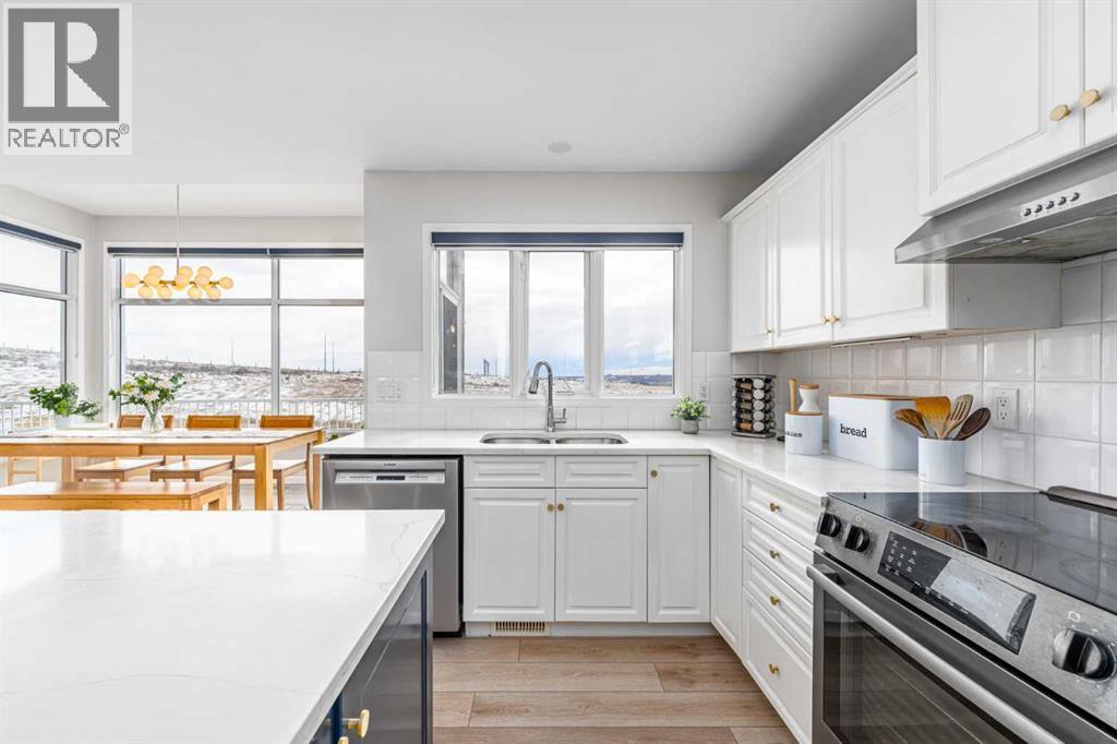 33 Royal Crest Terrace Nw, Calgary, Alberta  T3G 4M3 - Photo 15 - A2288830