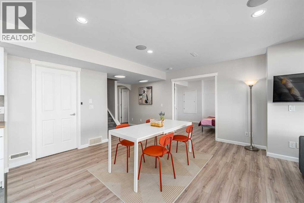 33 Royal Crest Terrace Nw, Calgary, Alberta  T3G 4M3 - Photo 39 - A2288830