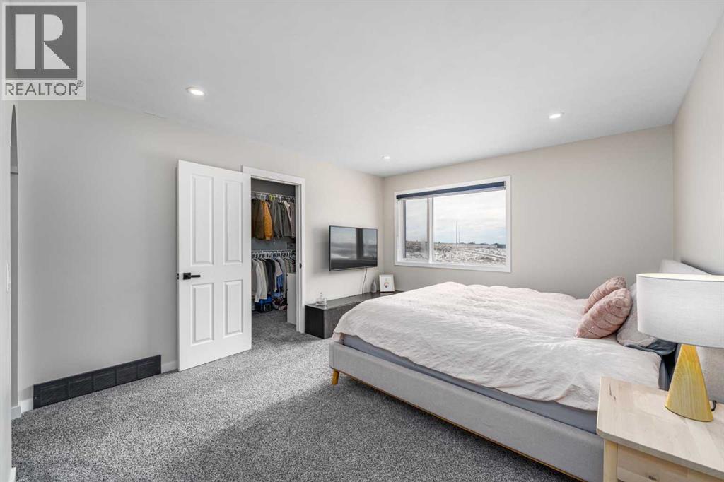 33 Royal Crest Terrace Nw, Calgary, Alberta  T3G 4M3 - Photo 25 - A2288830