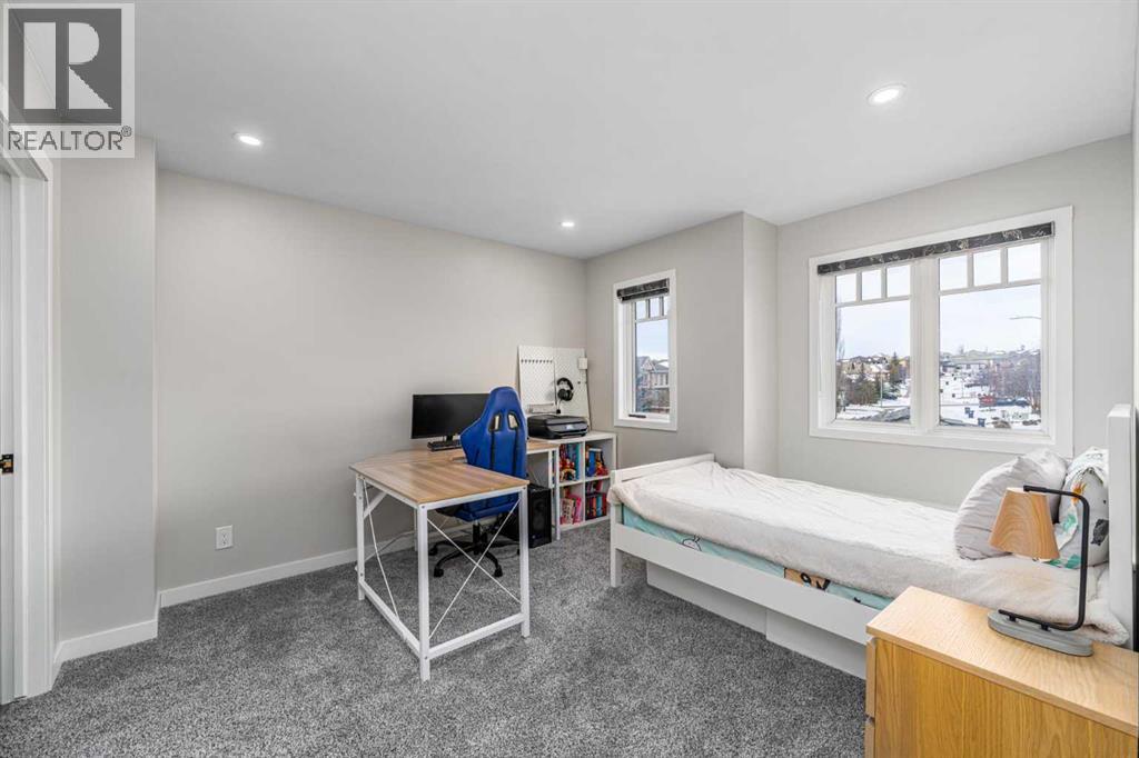 33 Royal Crest Terrace Nw, Calgary, Alberta  T3G 4M3 - Photo 31 - A2288830