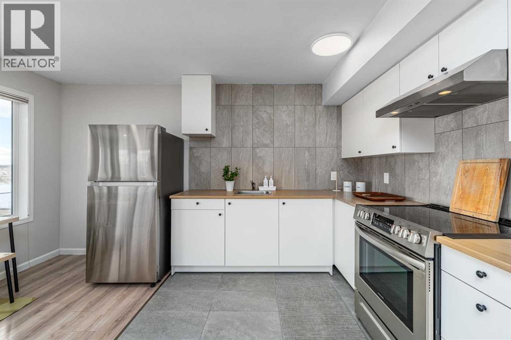 33 Royal Crest Terrace Nw, Calgary, Alberta  T3G 4M3 - Photo 37 - A2288830