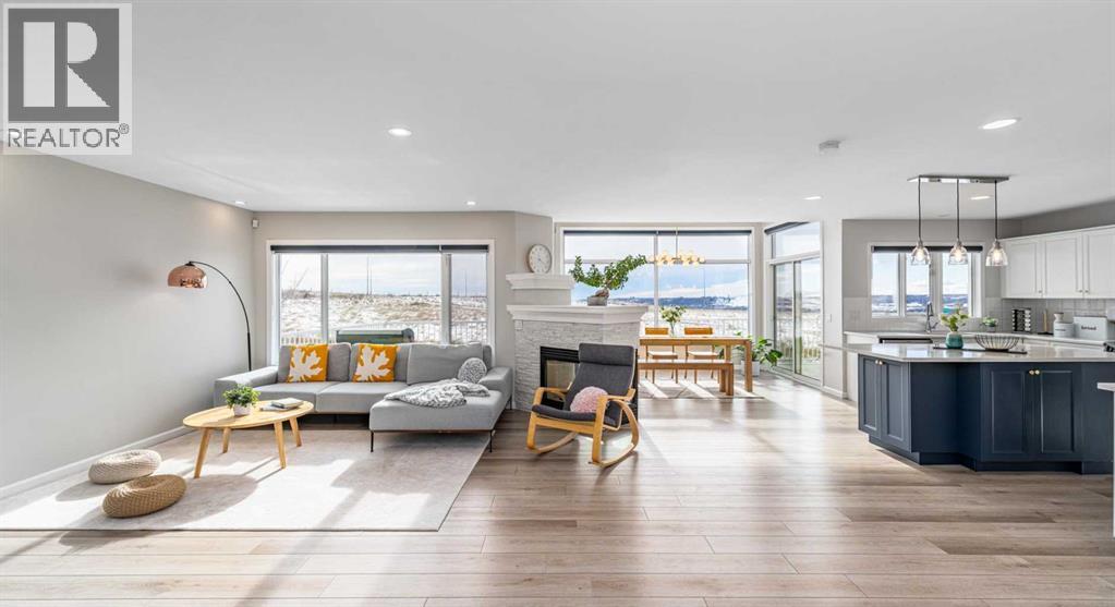 33 Royal Crest Terrace Nw, Calgary, Alberta  T3G 4M3 - Photo 10 - A2288830