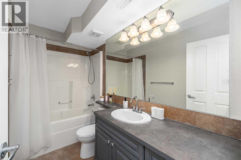 33 Royal Crest Terrace Nw, Calgary, Alberta  T3G 4M3 - Photo 41 - A2288830