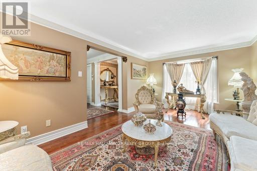 160 Sai Crescent, Ottawa, Ontario  K1G 5P2 - Photo 7 - X12858690