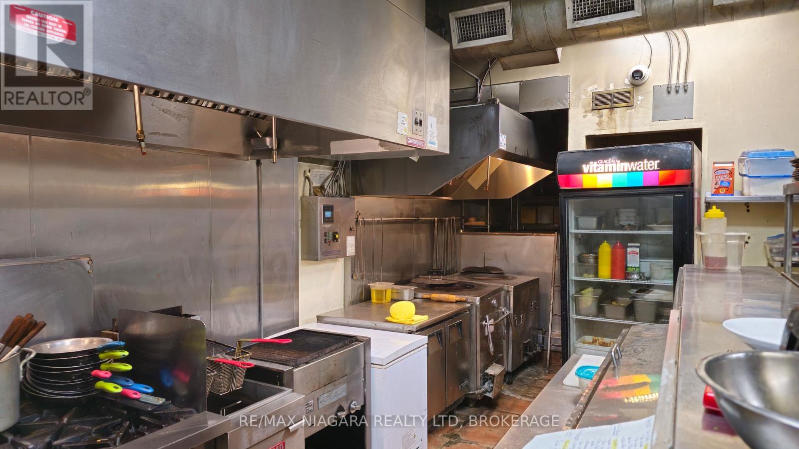 5993 Stanley Avenue, Niagara Falls, Ontario  L2G 3Y2 - Photo 10 - X12858656