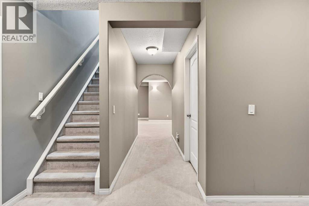 69 Elkton Way Sw, Calgary, Alberta  T3H 4Y9 - Photo 31 - A2284817