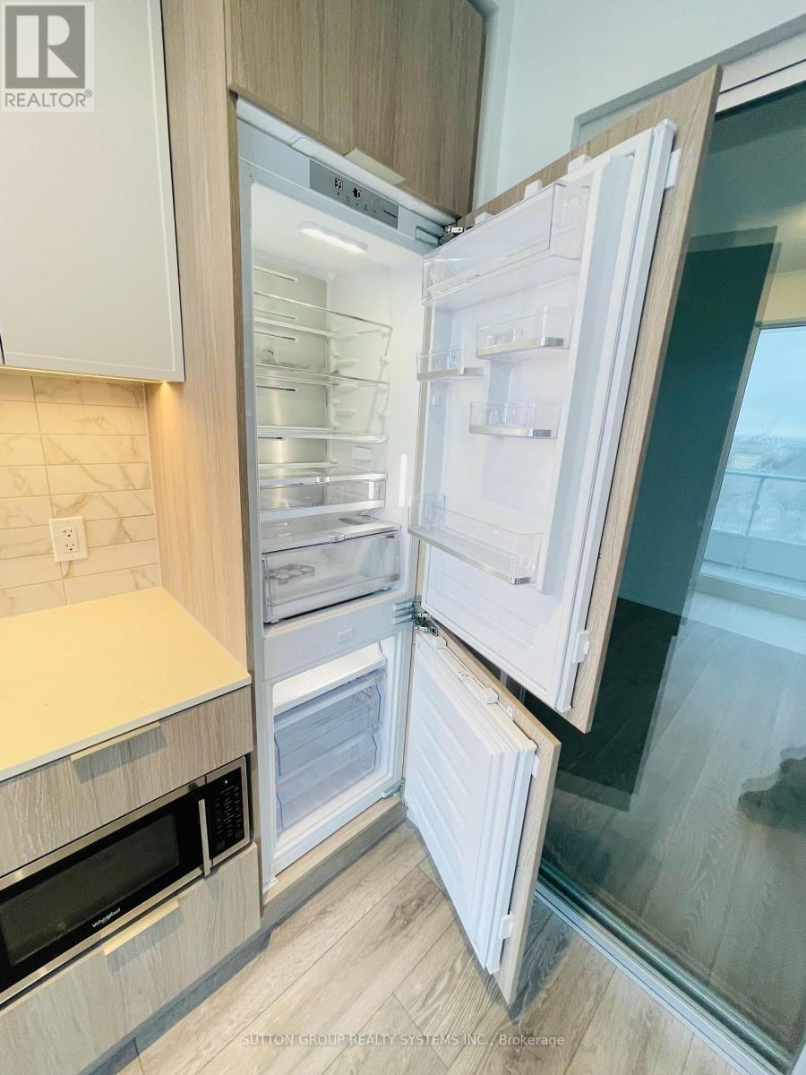 1915 - 2020 Bathurst Street, Toronto (Humewood-Cedarvale), Ontario  M5P 0A6 - Photo 5 - C12858698