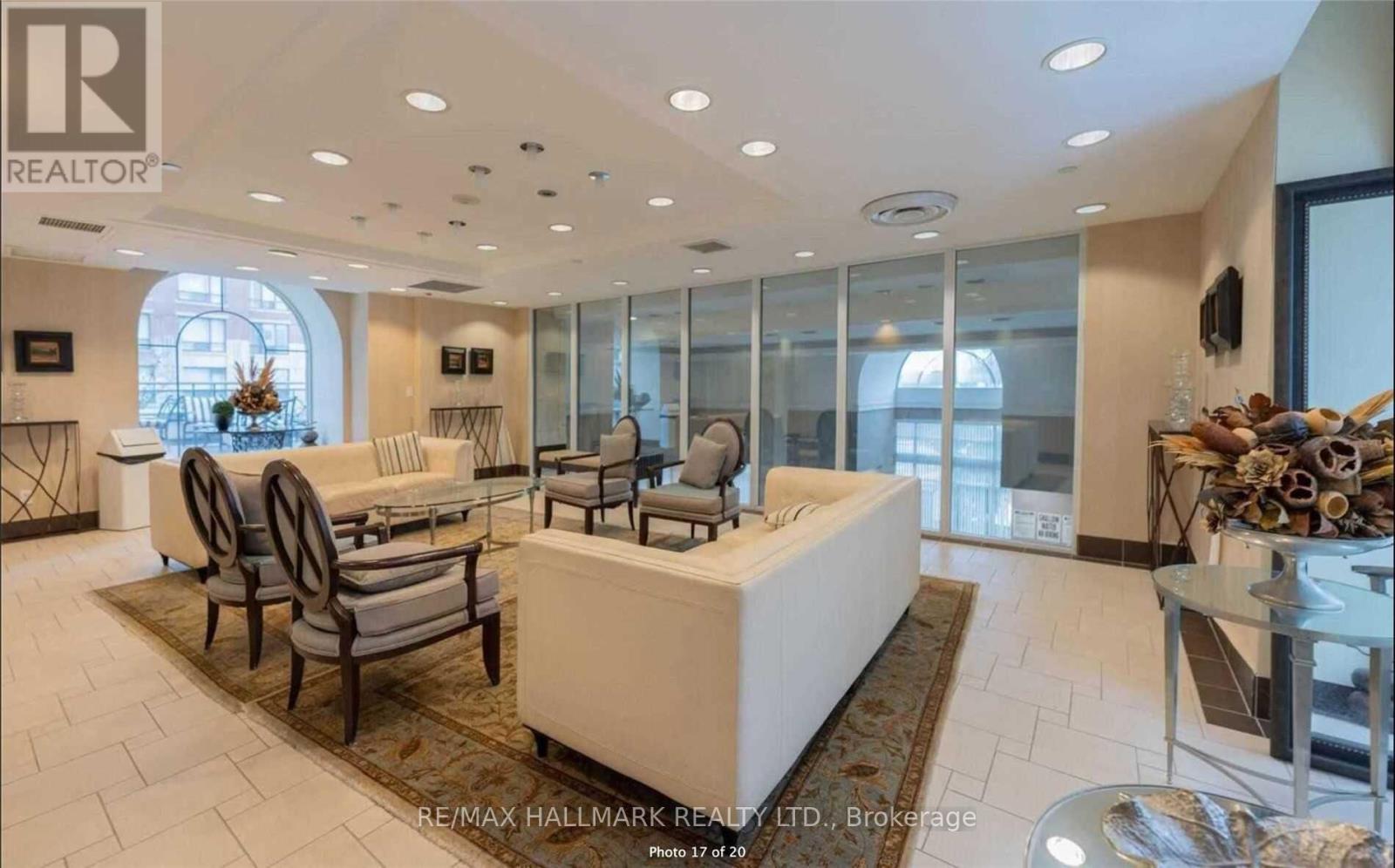 601 - 310 Red Maple Road, Richmond Hill, Ontario  L4C 0T7 - Photo 6 - N12858638