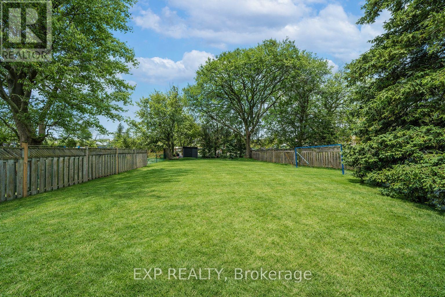 58 Spruce Avenue, Richmond Hill, Ontario  L4C 6W1 - Photo 2 - N12858648