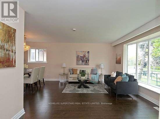 14 DORWARD DRIVE, toronto (mount olive-silverstone-jamestown), Ontario