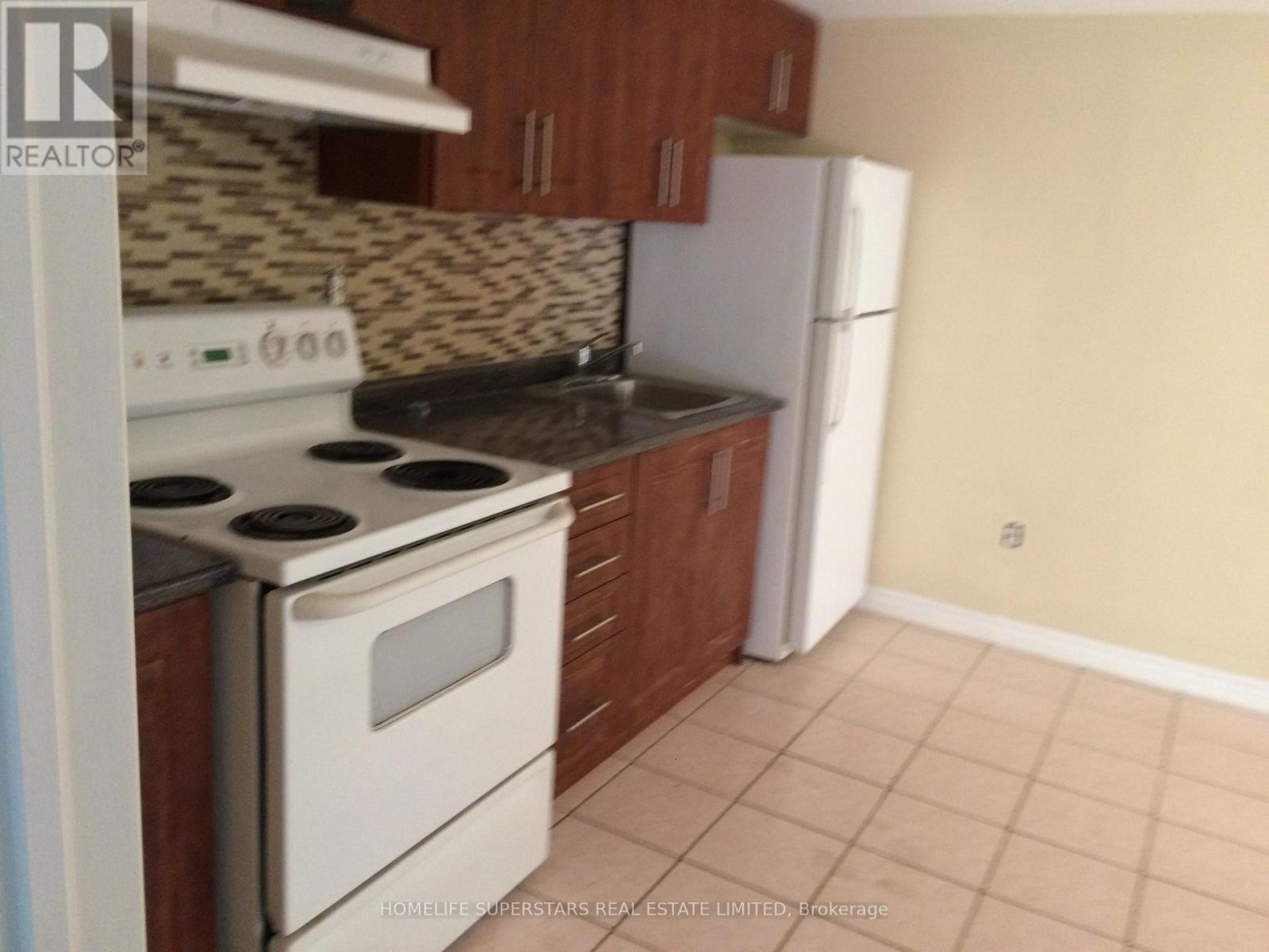 14 Dorward Drive, Toronto (Mount Olive-Silverstone-Jamestown), Ontario  M9V 2J5 - Photo 20 - W12858650